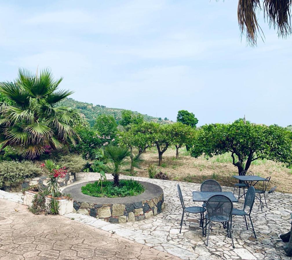 Villa Il Giardino Delle Zagare Calatabiano Exterior foto